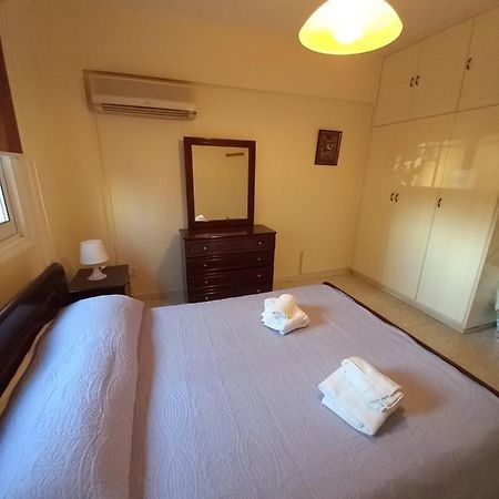 2 Bedroom Apartment Near Finikoudes Larnaca Exterior photo
