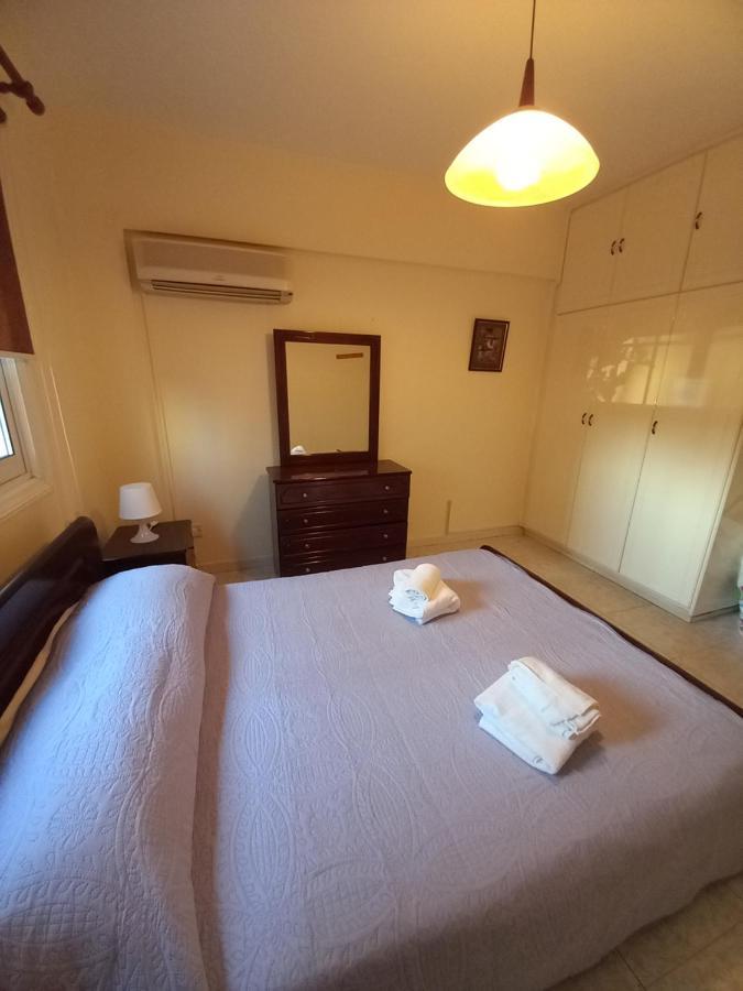 2 Bedroom Apartment Near Finikoudes Larnaca Exterior photo