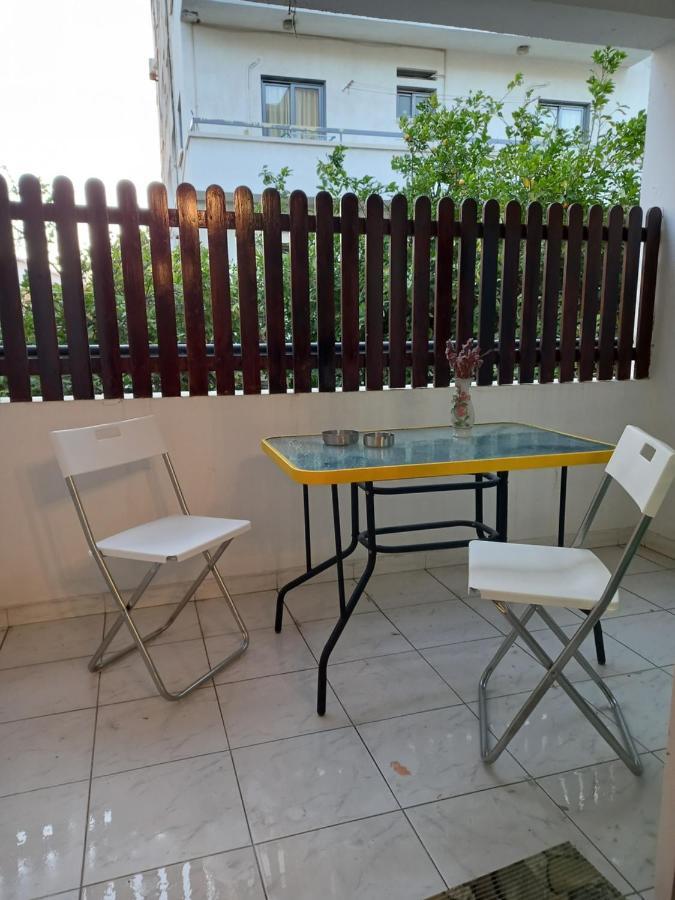 2 Bedroom Apartment Near Finikoudes Larnaca Exterior photo