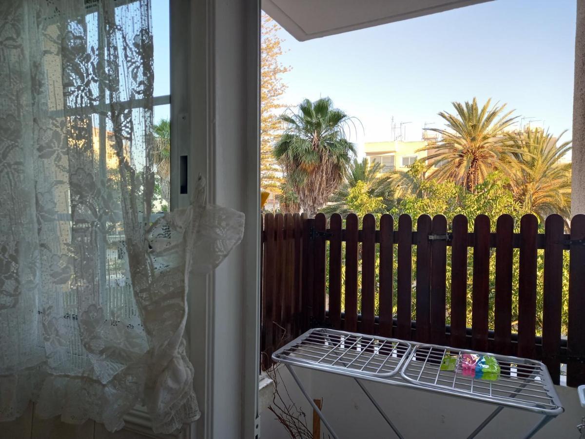 2 Bedroom Apartment Near Finikoudes Larnaca Exterior photo