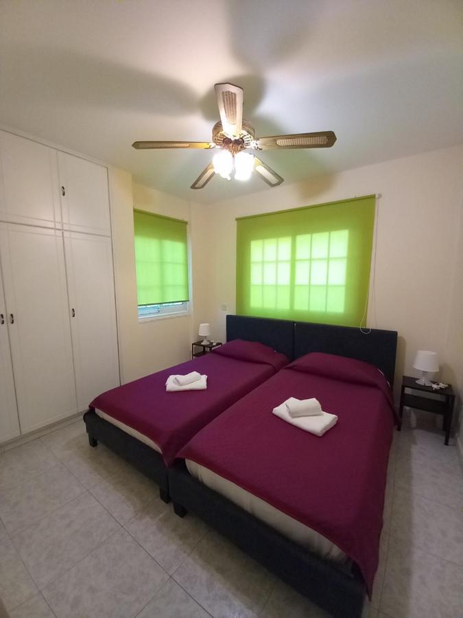 2 Bedroom Apartment Near Finikoudes Larnaca Exterior photo